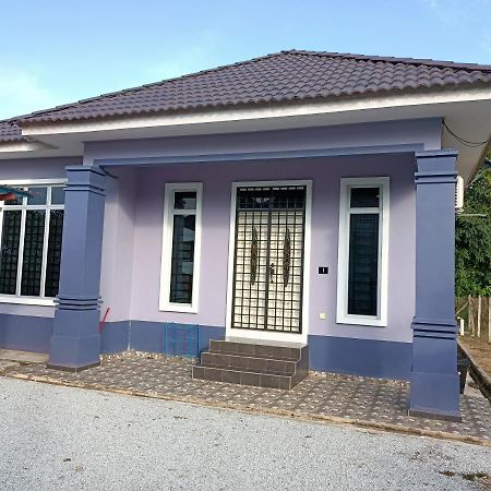 Ummi'S Homestay Kuala Besut Kampong Baru Kültér fotó