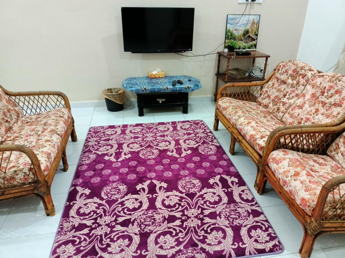 Ummi'S Homestay Kuala Besut Kampong Baru Kültér fotó