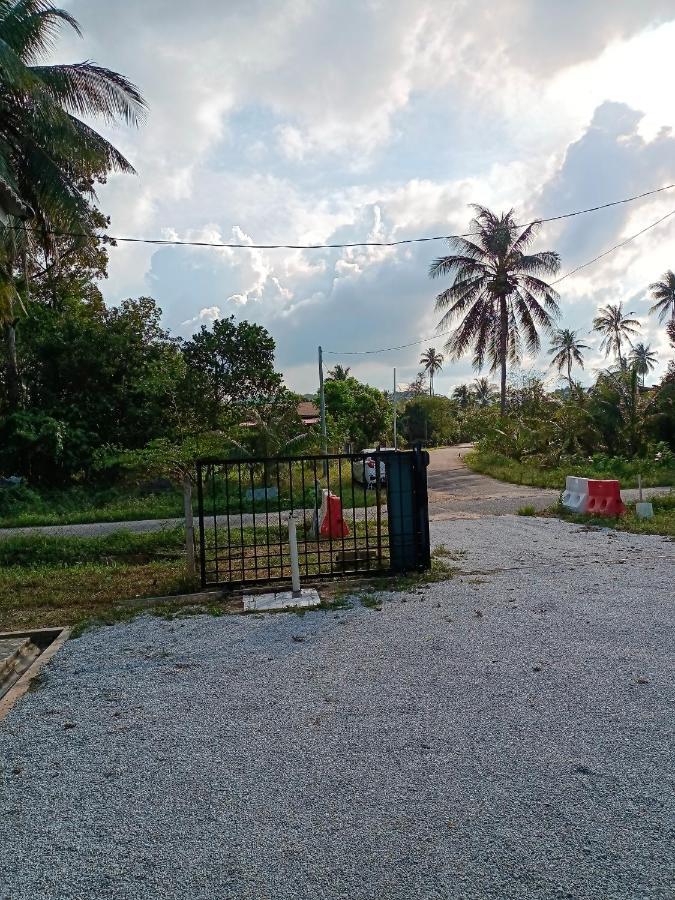 Ummi'S Homestay Kuala Besut Kampong Baru Kültér fotó