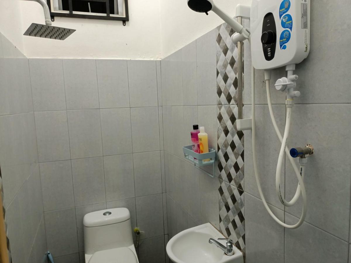 Ummi'S Homestay Kuala Besut Kampong Baru Kültér fotó