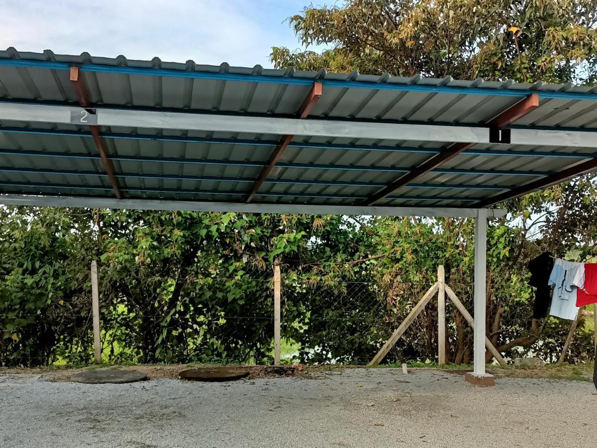 Ummi'S Homestay Kuala Besut Kampong Baru Kültér fotó